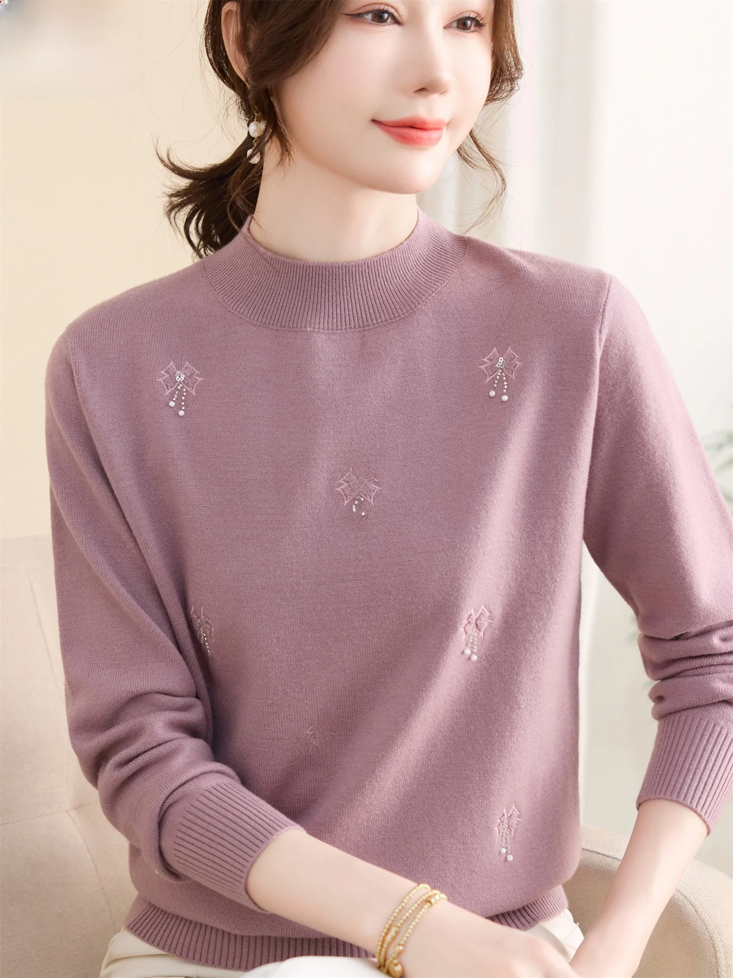 

Модный вязаный шерстяной базовый топ для женщин среднего возраста с высоким воротником и вышивкой, осенне-зимний топ для мам