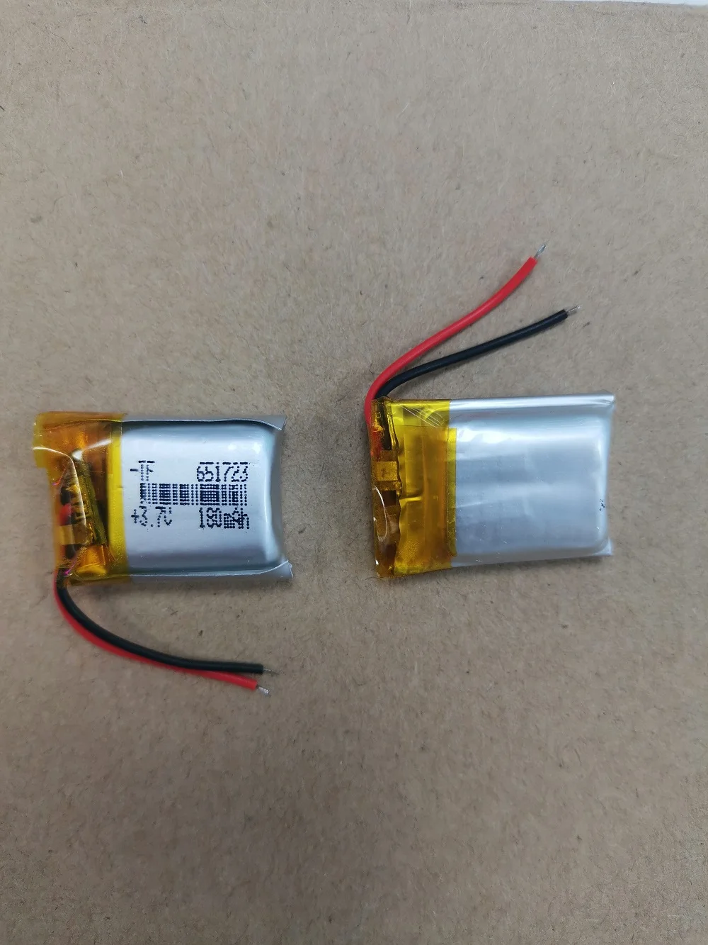 3.7V 2 wires 651723 180mah lithium with protection board , used for bluetooth MP4 1pcs/lot