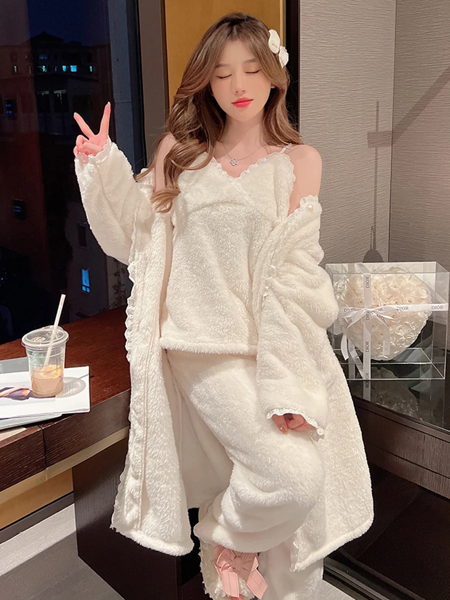 厚みのあるサンゴフリースパジャマ女性のセクシーな白いストラップ-3-点セット暖かい純粋な欲望フランネルホーム服-v-ネック長袖