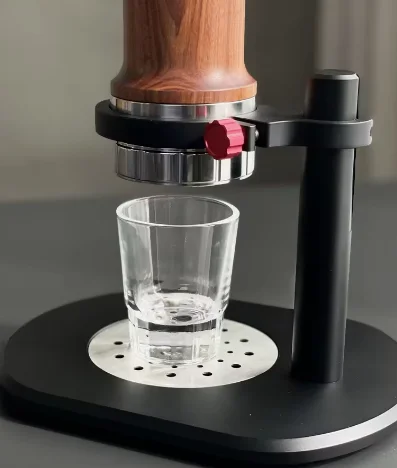 Hand Crank Italian Coffee Maker Concentrated Extraction Unplugged