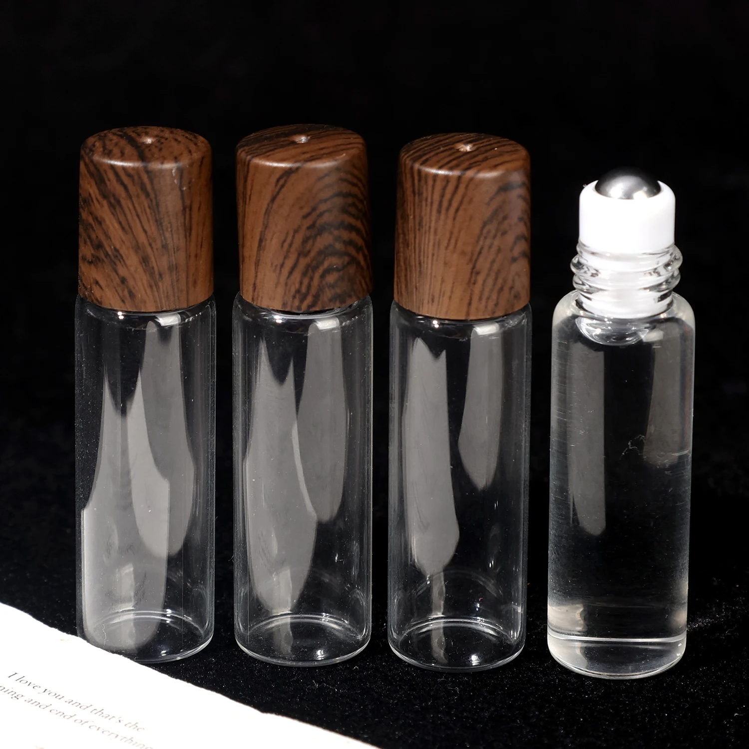 1/2/3/5ml Bottiglie vuote in vetro per olio essenziale Contenitore cosmetico Roll on Bottiglia riutilizzabile in vetro Strumento ricaricabile con coperchio in legno