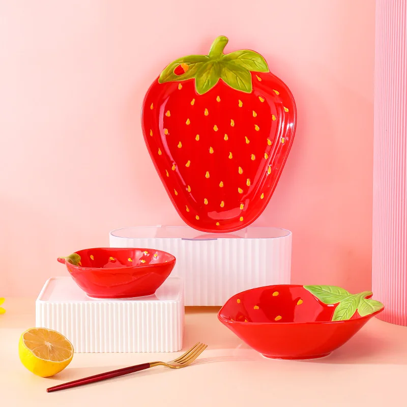 Creative Cartoon Strawberry Shaped Ceramic Salad Bowl Soup Bowl Family Fruit Snack Plate Kitchen Utensils Accessories Tableware