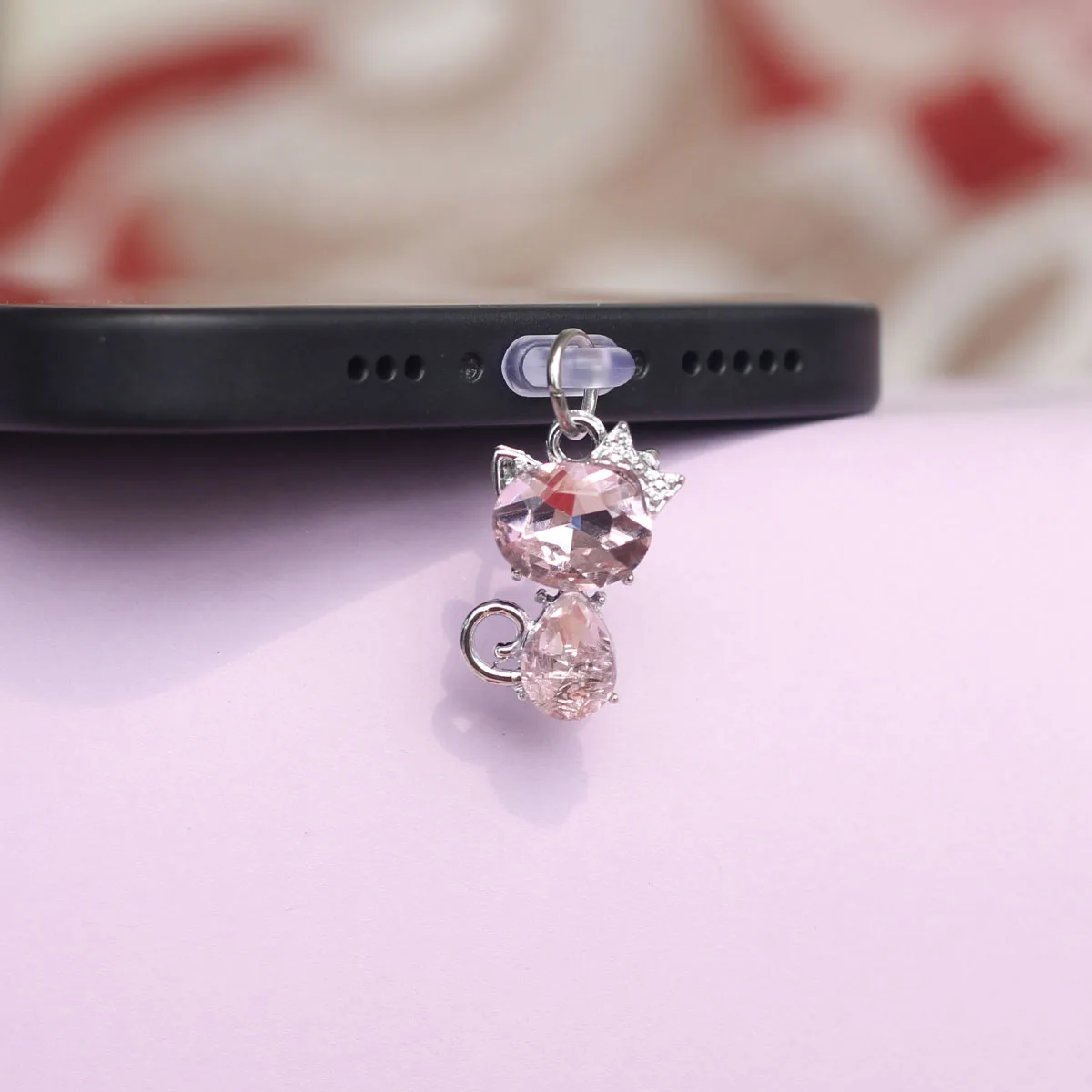 Wtyczka przeciwpyłowa do telefonu komórkowego Sztuczna cyrkonia Szklana kokardka dla uroczego kota Akcesoria do zawieszek Dekoracja dla portu Iphone Type-c