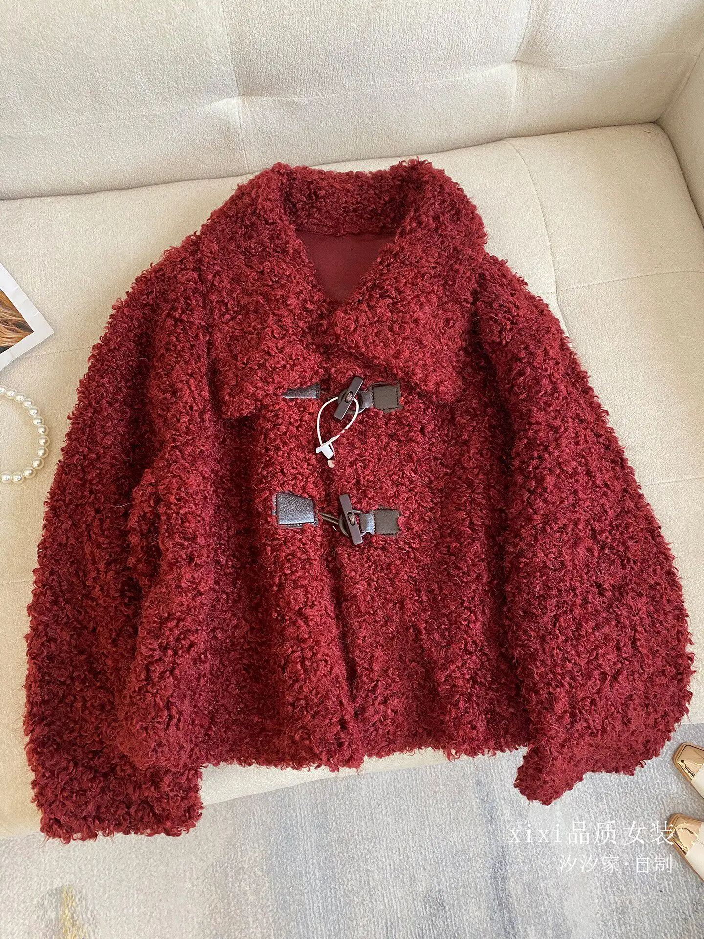 New Red lamb fur coat, smooth and plush, warm and thick top Jackets