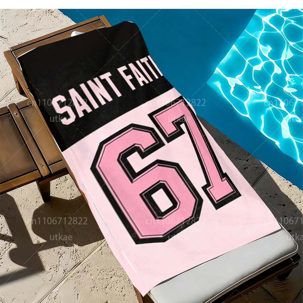 1pc Black & Pink Contrast 67 Sports Jersey Style Printed Ultra-Soft Fiber Beach Towel, Available In Multiple Sizes Beach Blanket