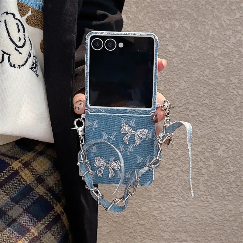

Korean 3D Rhineston Bowknot Denim Phone Case For Samsung Galaxy Z Flip 7 6 5 ZFlip6 ZFlip5 Cover with Hand Chain Cute Hard Cases
