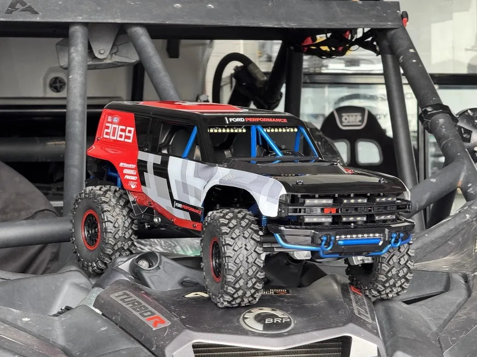 

MJX H8P1:8 RC CAR Brushless Motor RC Car Remote Controlled Toy Model Sensory Off-Road Vehicle Boy Gift Toys