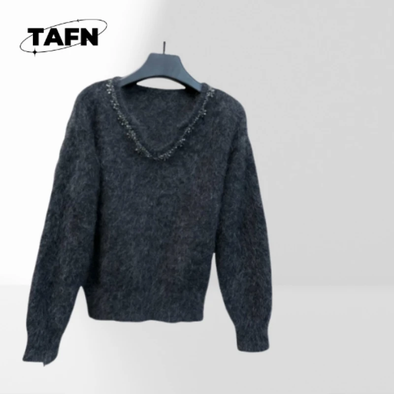 25 Popularnych Europejskich i Amerykańskich Kaszmirowych Termicznych i Wiatroodpornych Swetrów Casual z Dekoltem w Serek, Stylowych, Prostych i Uniwersalnych A25214