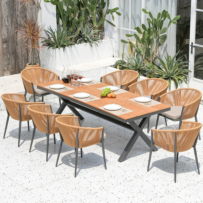 

Customizable Outdoor Tables & Chairs Cafe Tables