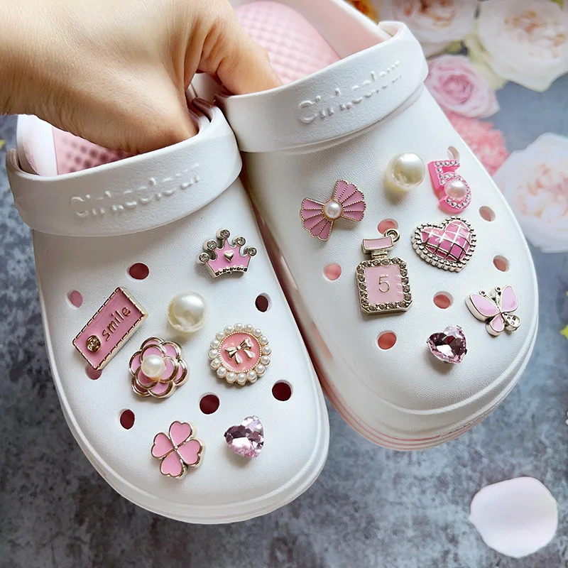 Pink Shoe Charms Set Creative DIY Shoe Flower Diamond Pearl Rhinestone Detachable Chain buckle Girls Shoe Decoration image 2