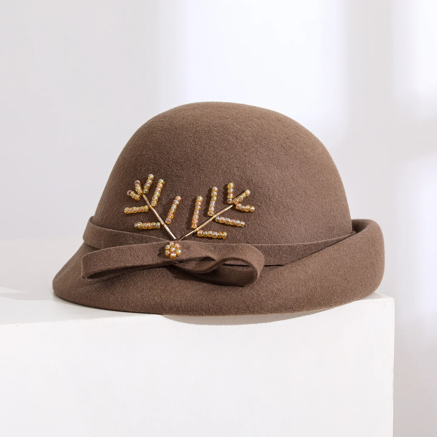 Women's Winter Wool Beret Hat Elegant Rhinestone Bow Shaping Top Hat Heavy Industry Retro Style 100% Wool Luxury Fashion Access