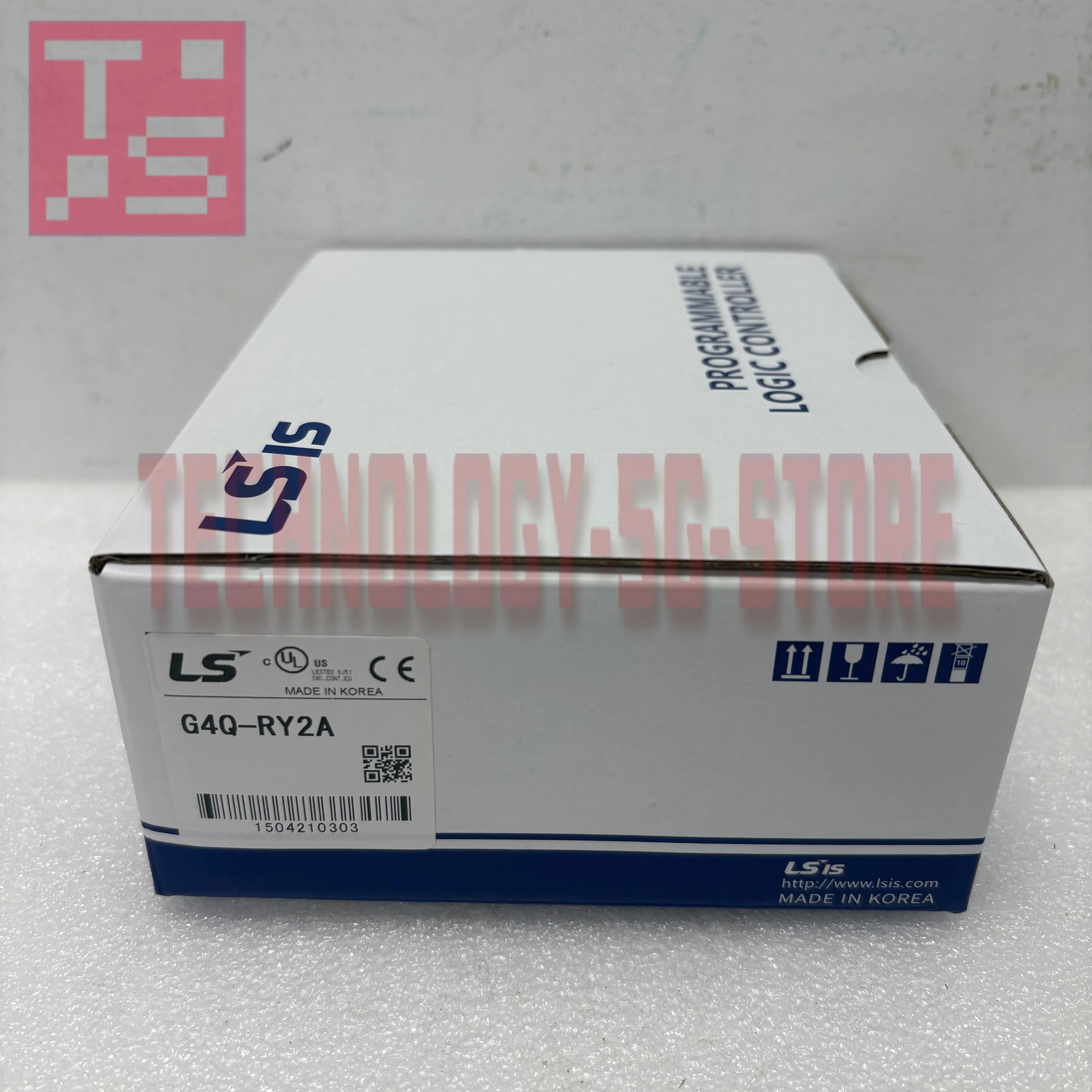 

G4Q-TR2A G4Q-RY2A new in box PLC module G4F-DA2V