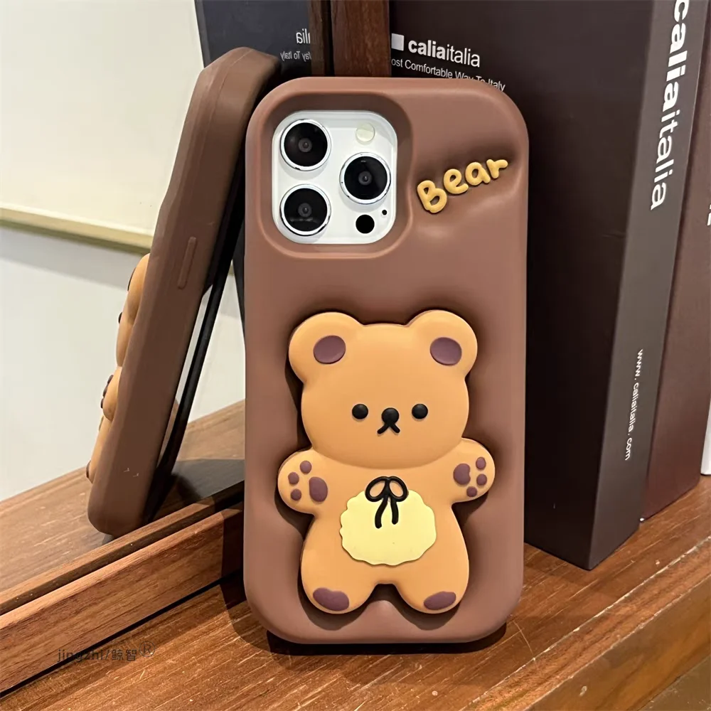 حافظة لهاتف سامسونج جالاكسي لهاتف جالاكسي S23Ultra S24Ultra Cute Cartoon Bear Stand غطاء خلفي ناعم من السيليكون المقاوم للصدمات عالي الجودة