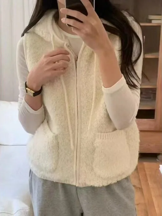 Thickened Knitted Lamb Fur Vest Women's Korean Design Sense High-grade Vest Sleeveless Outerwear Hooded Sweater Small Size