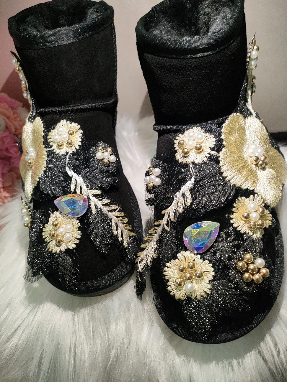 

Embroidered Real Leather Boot for Lady Flower Winter Snow Boots Crystal Hand-made Shoes Warm Big Size 43 44
