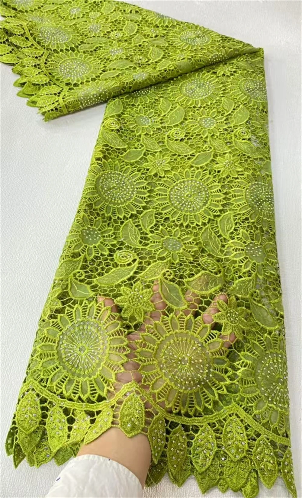 

2025 African Nigerian High-Quality Lace Fabric with Tulle Guipure Embroidery Sequins Beads Stone 5 Yards for Dress Making JL449