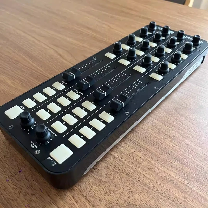 

XONE: K2 audio interface/DJ controller