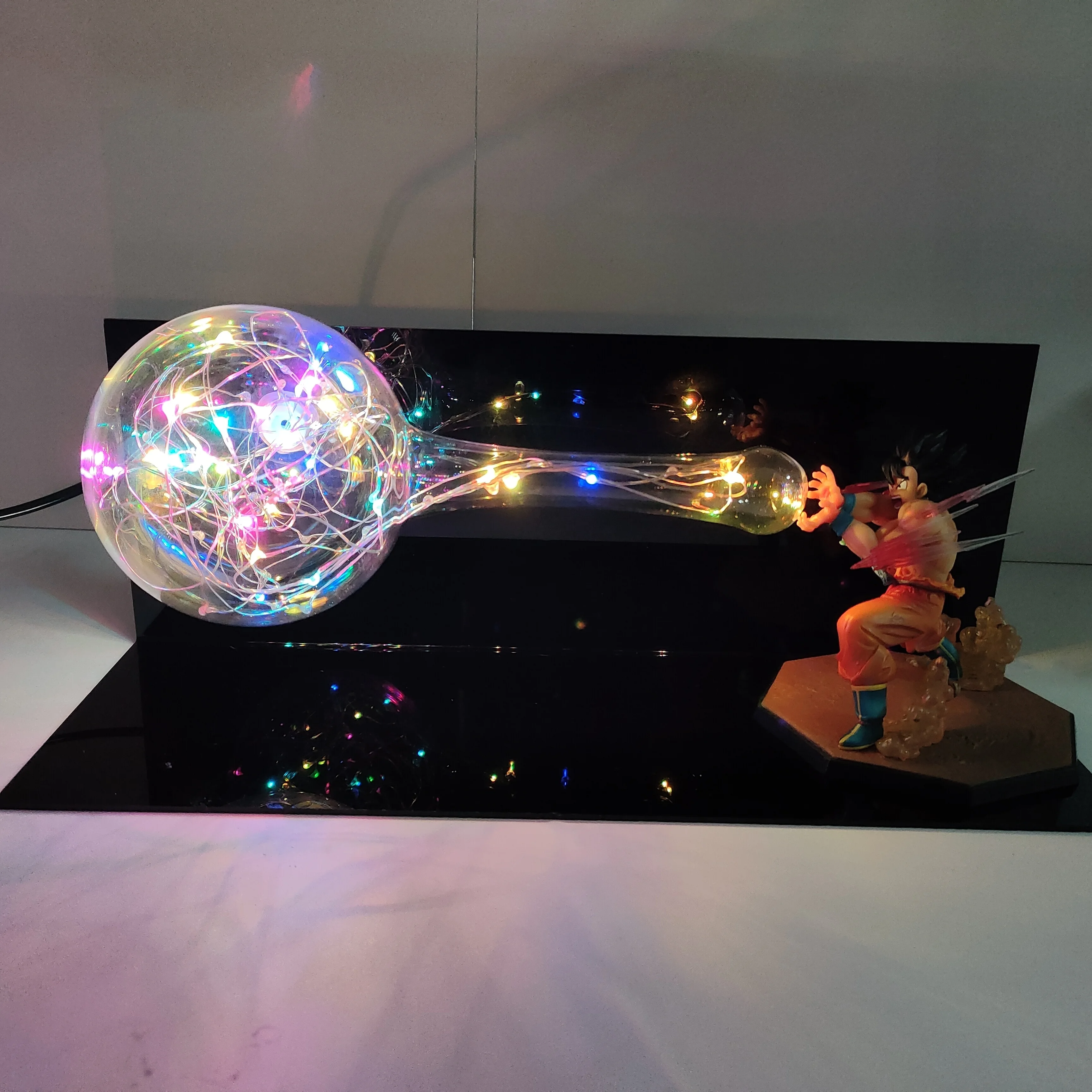 ドラゴンボール アニメ 孫悟空 カメハメハ カラフルランプ LED電球 アクションフィギュア モデル フィギュア＆ベース＆ランプ DIYデコレーション