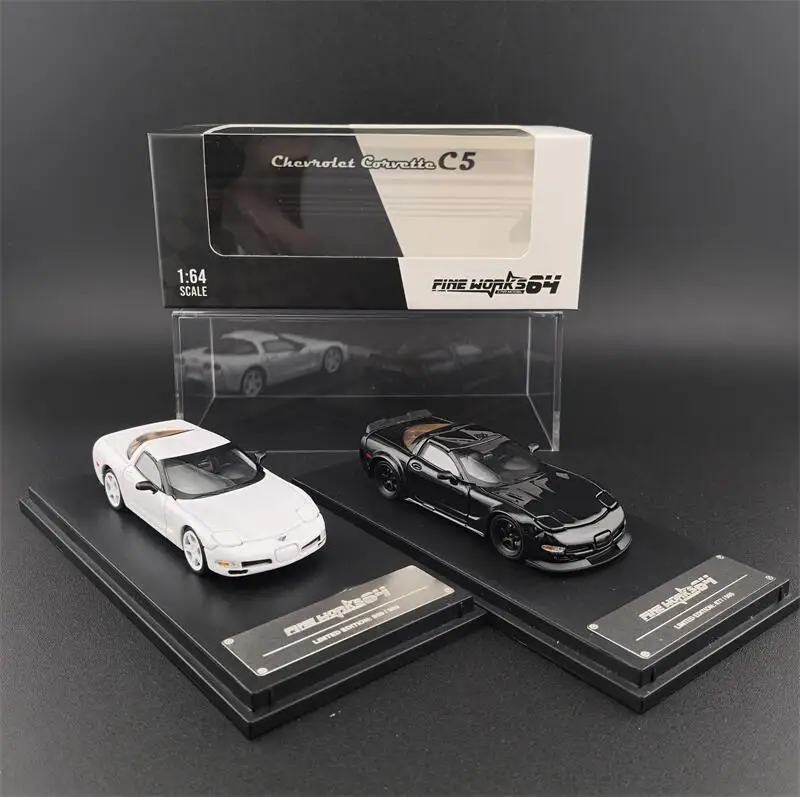 Fine Works64 1:64 C5 Pearl White/Black limited999 Alloy Vehicle Collectible Car Model