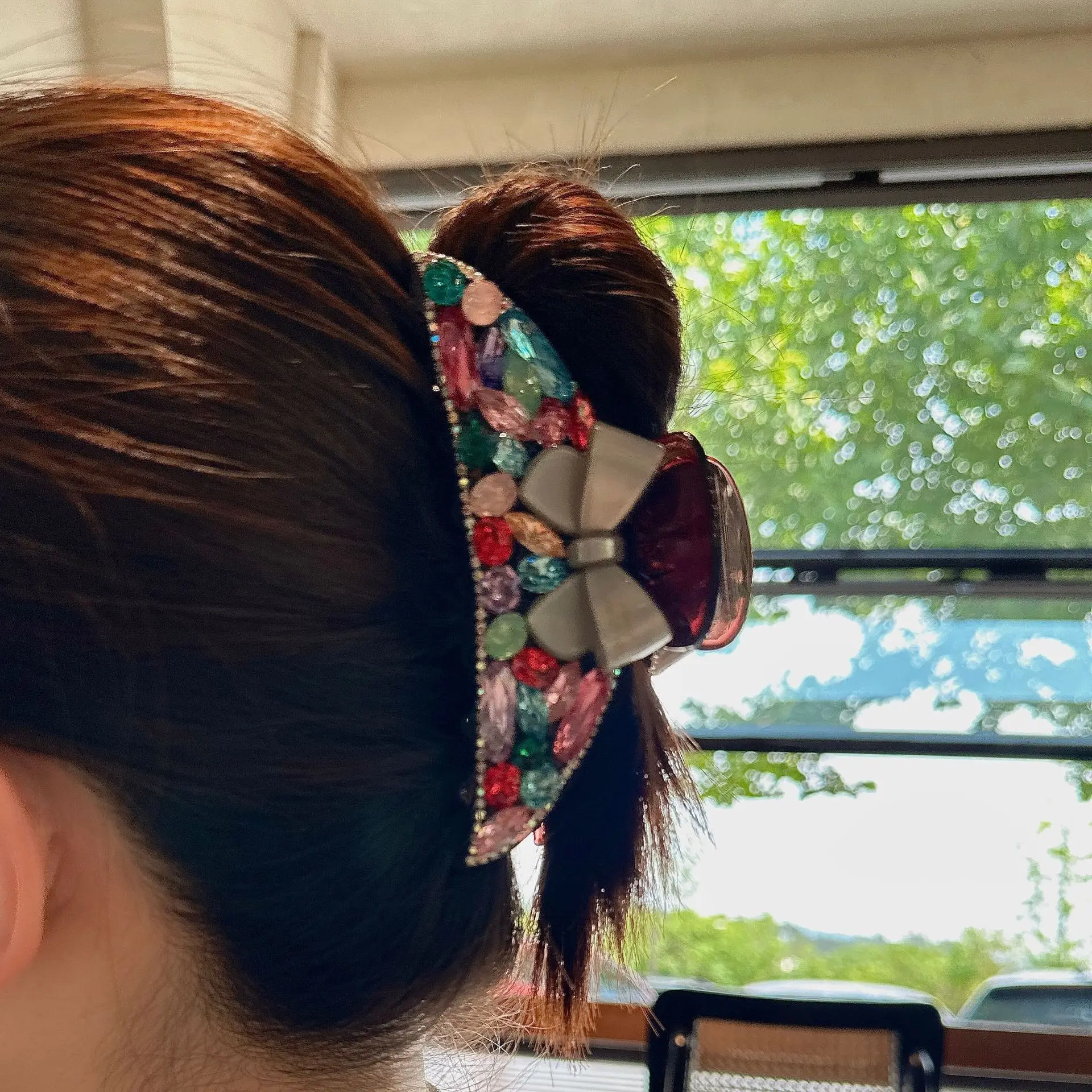 女性用クリスタルヘアクロー,光沢のあるヘアクリップ,カラーバレッタ,高品質,ラインストーンヘアピン,ヘアアクセサリー