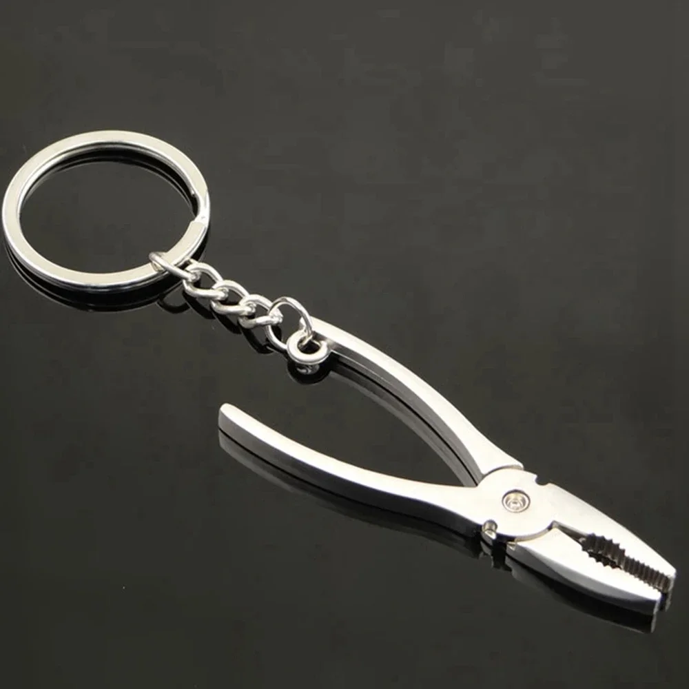 Mini llave de herramienta creativa, alicates Ax, regla de taladro, destornillador, llavero, anillo de Metal, regalo de 16 estilos, 1 ud.
