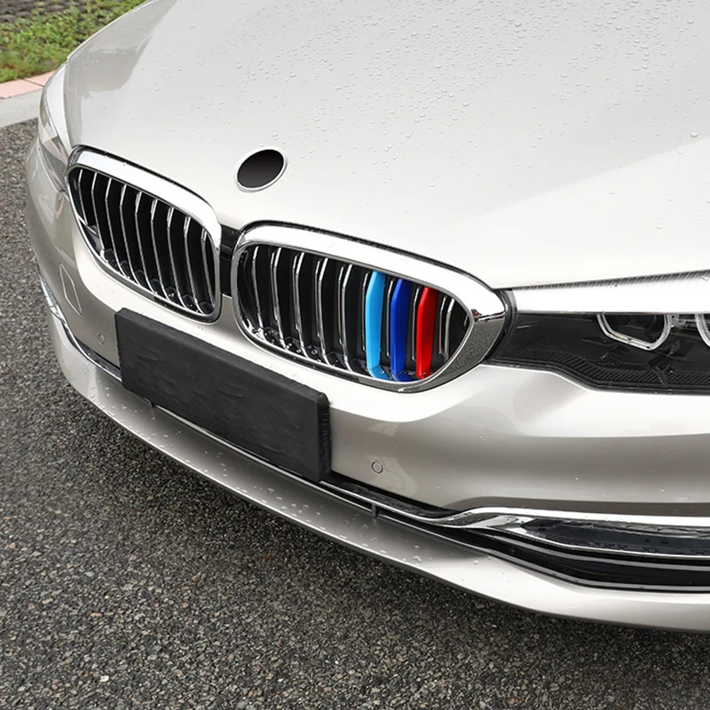 3-kolorowe naklejki na przedni grill samochodowy do BMW X1 X3 X4 X5 X6 F25 F26 F48 G01 G02 G20 G28 Akcesoria do stylizacji samochodรณw
