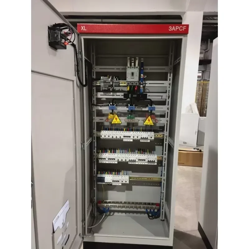 XL Series Power Distribution Cabinet 400V 630A IP40 Mechanical Lock Control Protection  Monitoring