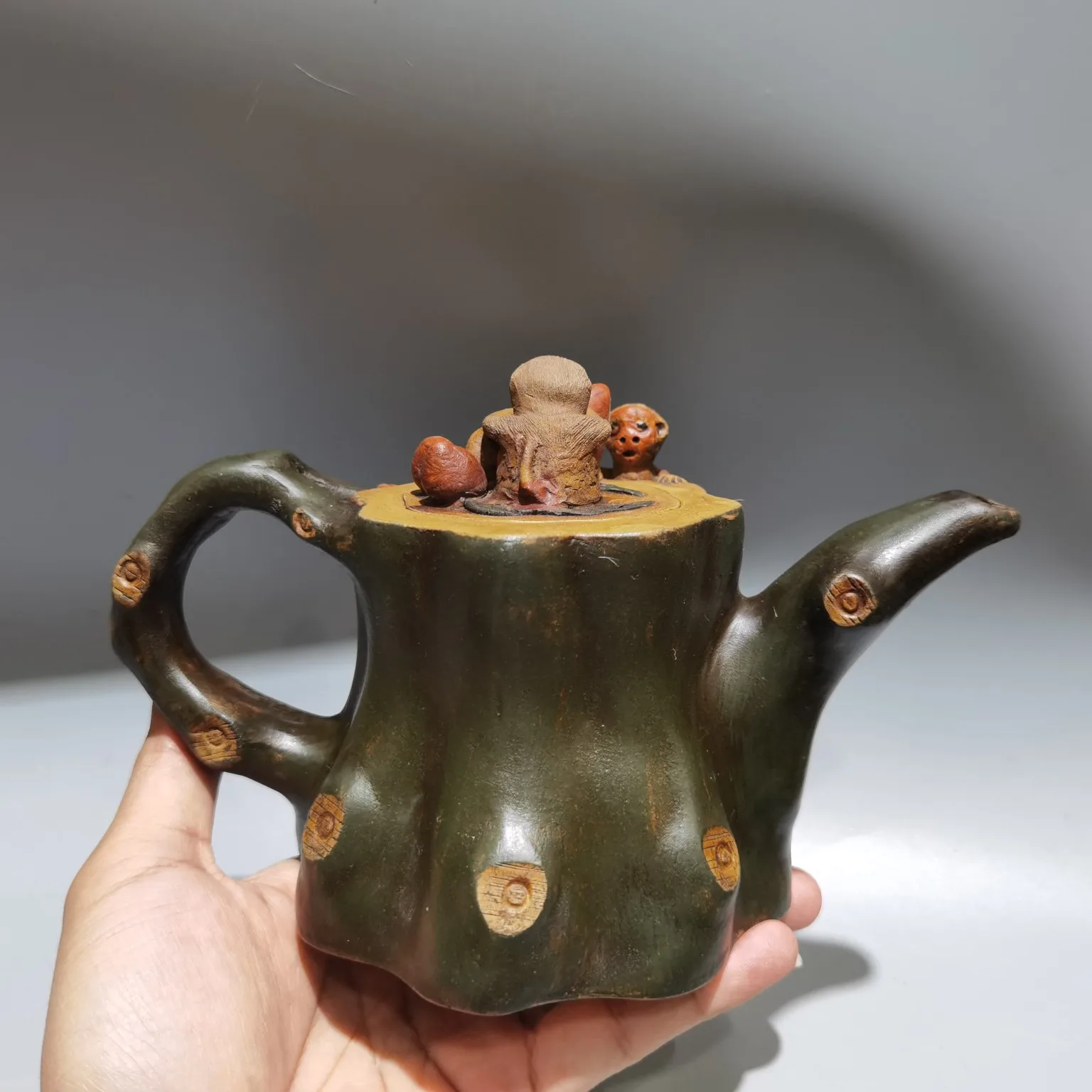 Yixing Purple Clay Pot Monkey playfully playing Monkey holding pick Tree root pot Kettle Teapot Pot Tea Amass wealth