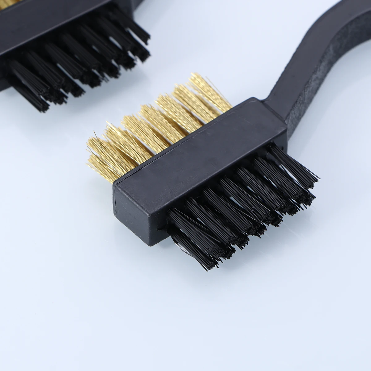 

2PCS Golf Cleaning Brush Dual Sided Club Groove Accessories Material Anti Corrosion Durable Lightweight Portable