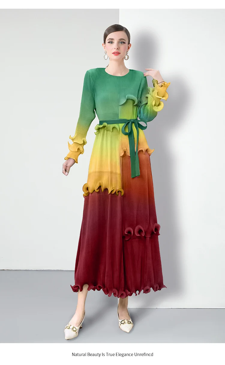 فساتين مياكي لعطلات الربيع والصيف لعام 2025 ذات ثنيات للنساء برقبة دائرية وطباعة زهور عالية التمدد وأربطة للشاطئ فضفاضة