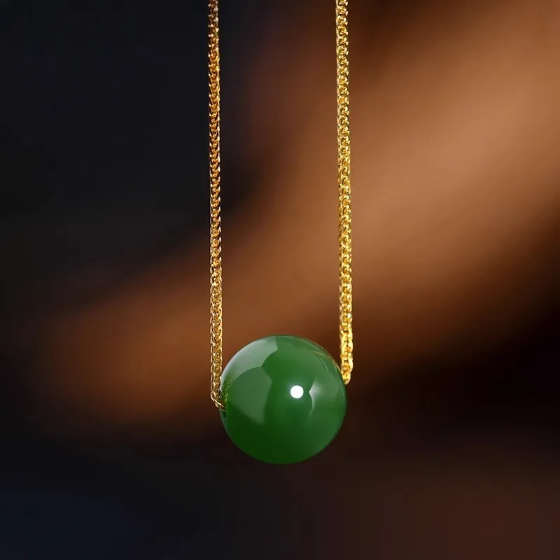 

Hetian jade jasper necklace women's 18K gold Passepartout pendant jade collarbone chain gift