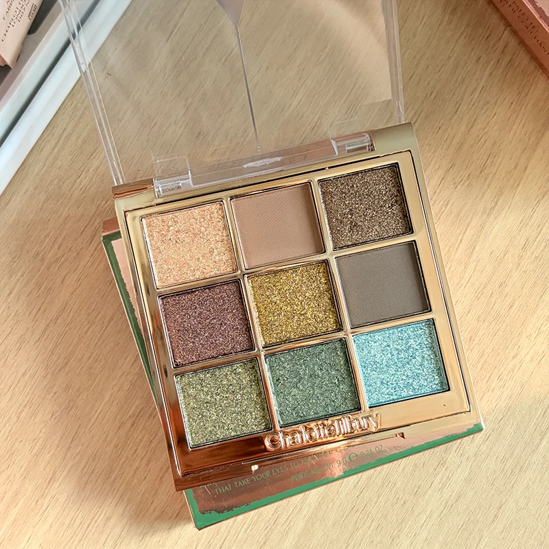 Thumbnail 4 - #5 Trending Cosmetic Sets Right Now