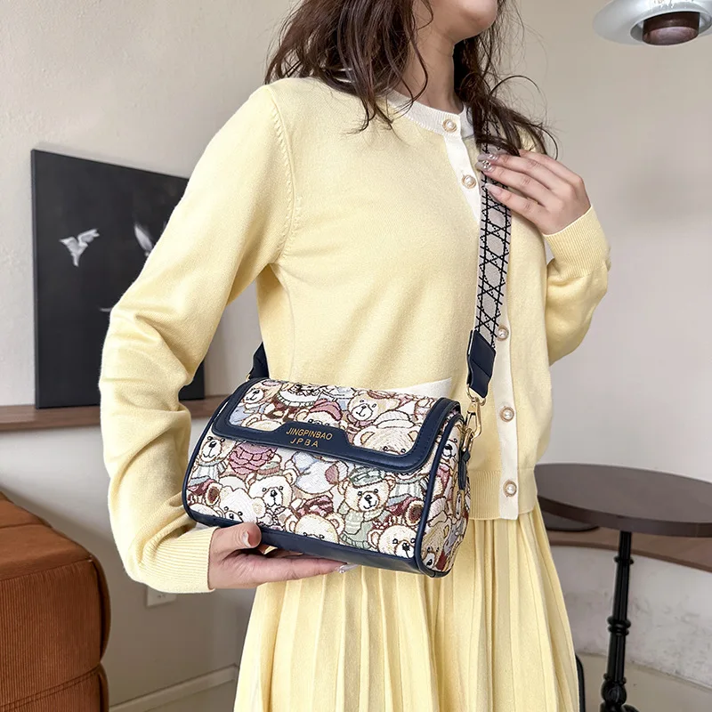 Casual Crossbody Bag Bear Pattern Stylish and Playful Handbags Women Bags Shoulder Hand Bags for Women Purses and Handbags 