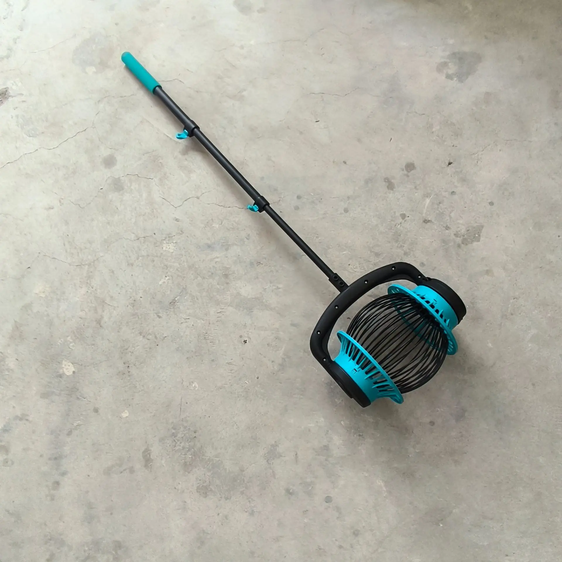 Fast Rolling Fruit Picker Tool for Orchard Garden, Walnut Chestnut Ball Collector with Long Handle Rod and Black Bag Pickup G