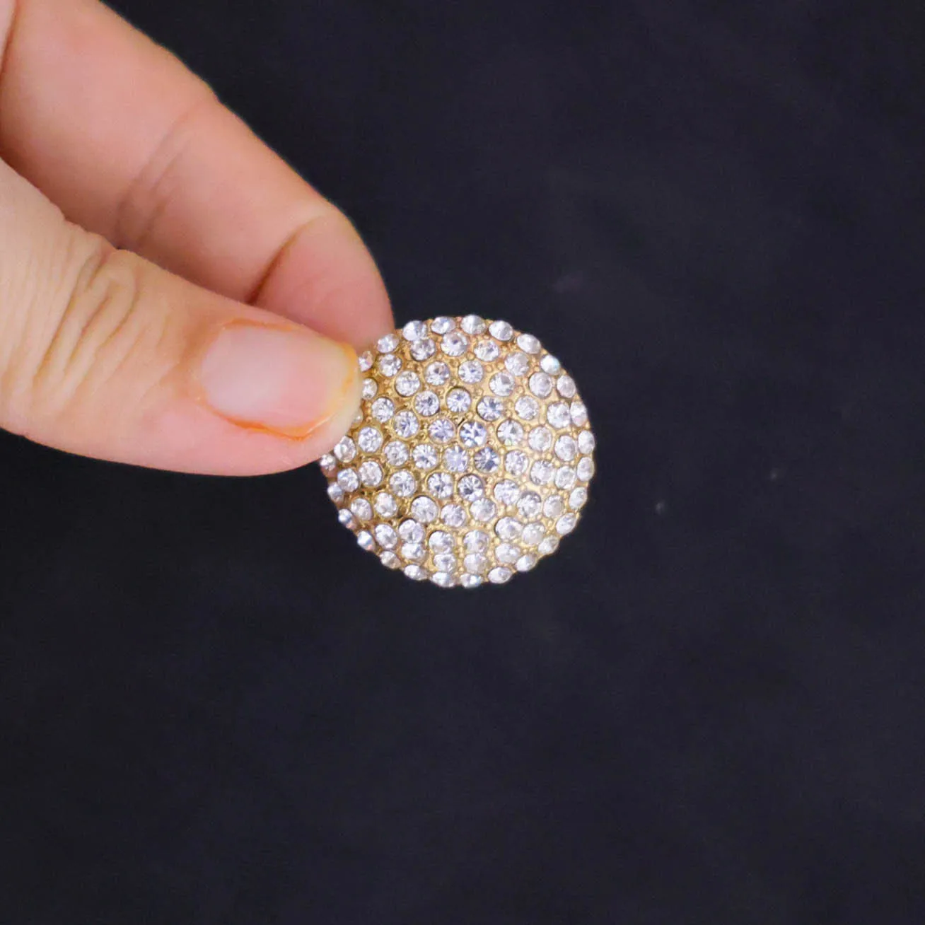 New European and American celebrities party high-end sense light luxury geometric round full diamond temperament magnetic women'