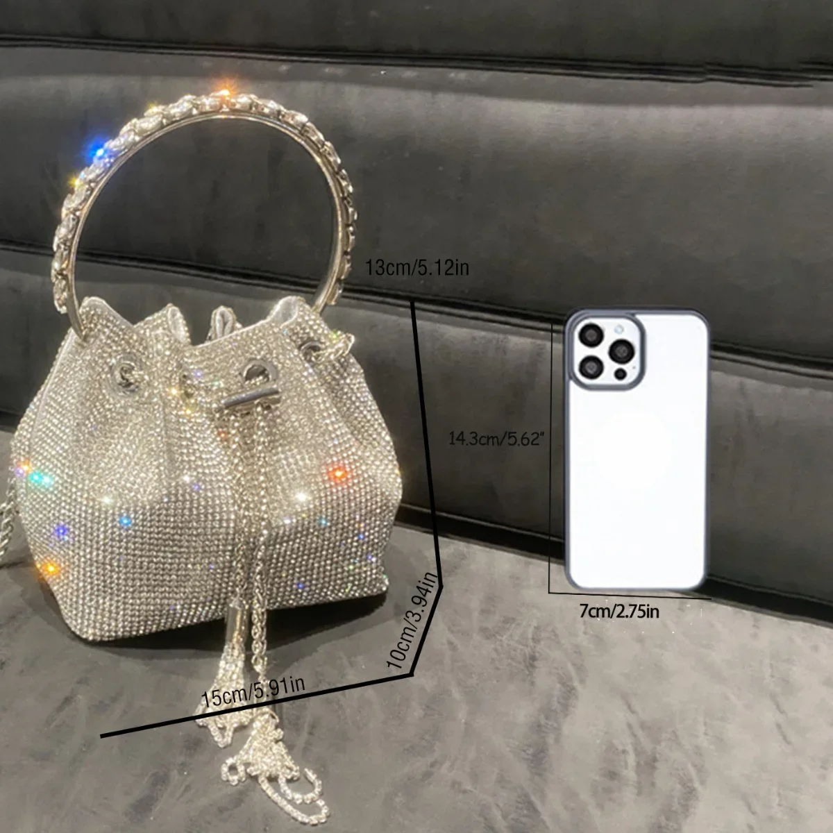 Bolso de mano plateado de diseñador de lujo para mujer, bolso para banquete con diamantes de imitación brillantes, billetera con borlas, cadena de alta calidad para fiesta