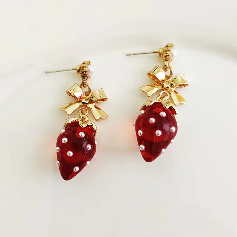 Strawberry Candy French Retro Girly Pearl Lovely Strawberry Earring Mosquito Repellent without Piercing Ear Clip Female