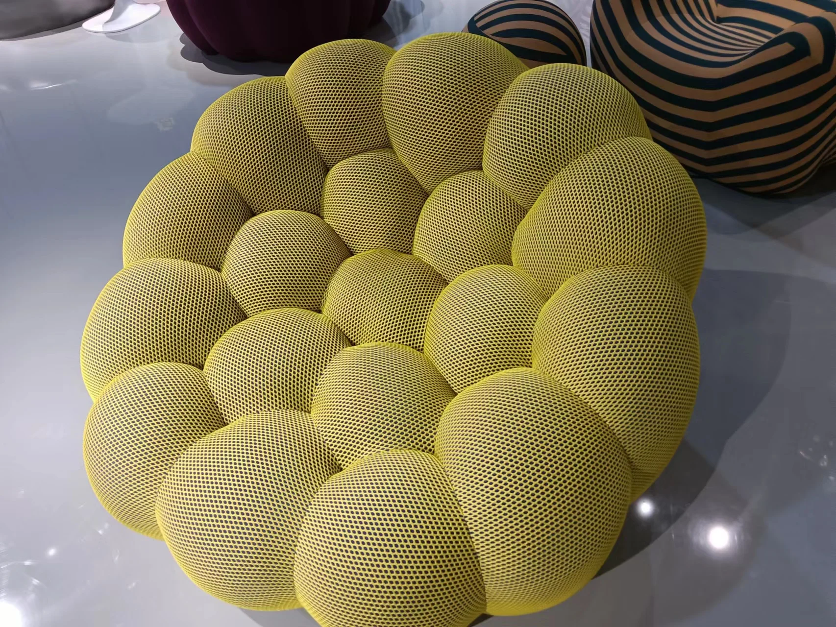 Sofa Gelembung Klasik Ruang Tamu Italia Desainer Kain Berkualitas Tinggi