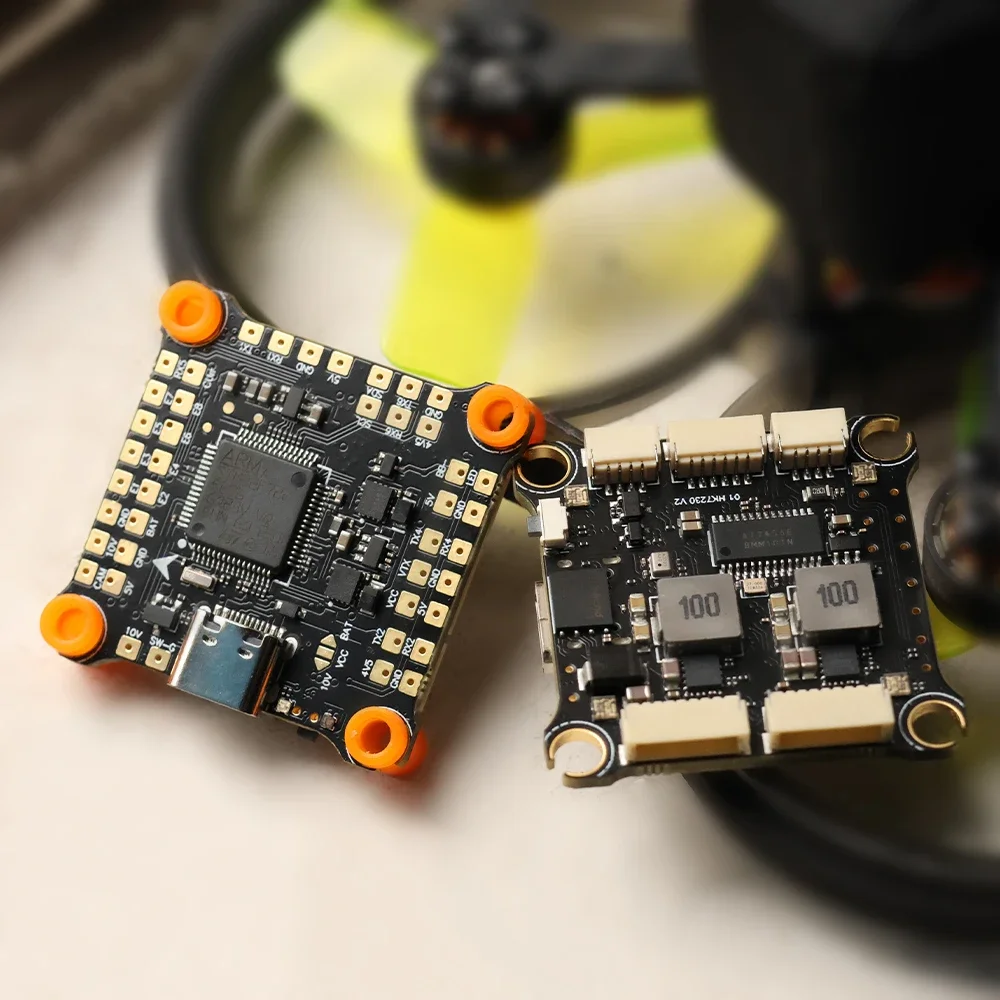 

HAKRC F722 V2 Flight Controller Twin BEC Barometer ICM42688 Twin Gyroscope 30x30mm 3-6S fpv Freestyle Racing drone spare parts