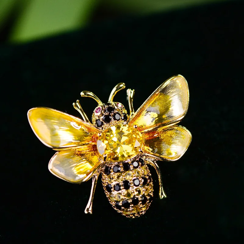 Fashion Cute Little Bee Cubic Zirconia Brooch Elegant Creative Enamel Pin Dress Shirt Simple Personality Accessories Jewelry