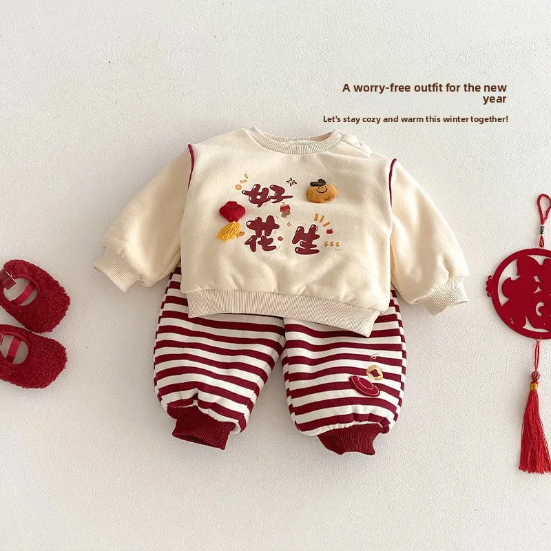 الأطفال جيد السمسم الفول السوداني هوديي 2025 شتاء جديد الأولاد ثلاثية الأبعاد الكرتون السنة الجديدة تحية الملابس الطفل الصوف