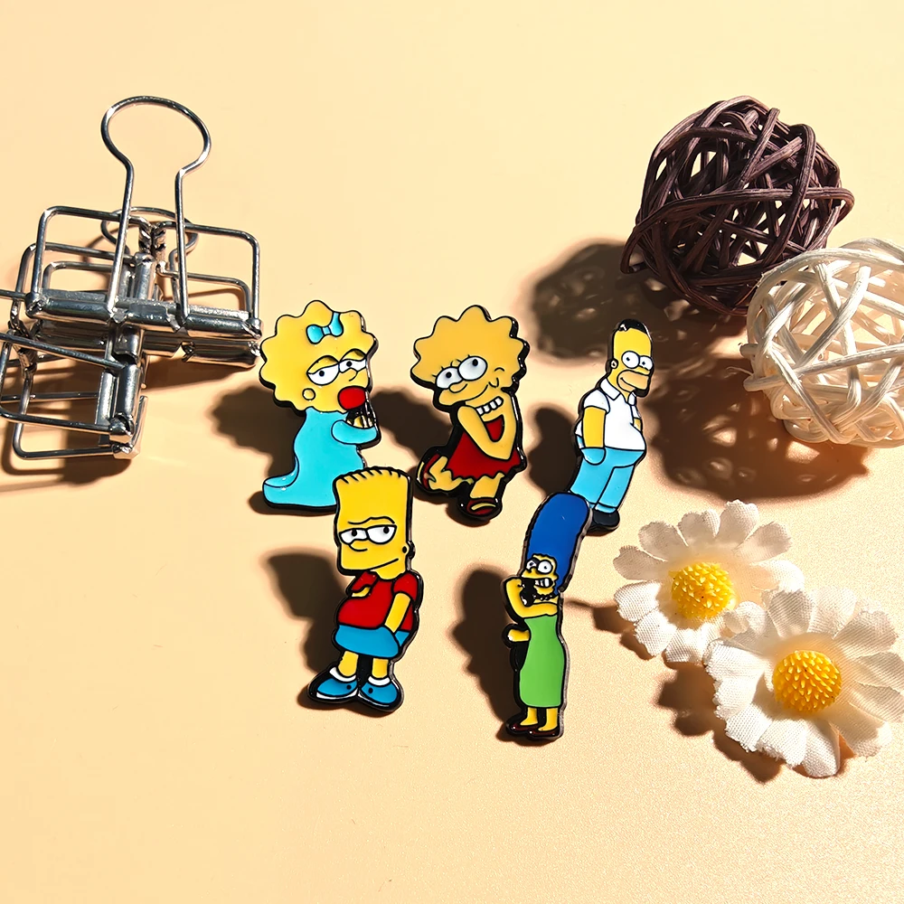 Engraçado dos desenhos animados os simpsons broches criativo homer bart emblemas de metal para mochila bonito anime lapela pinos acessórios presentes da família