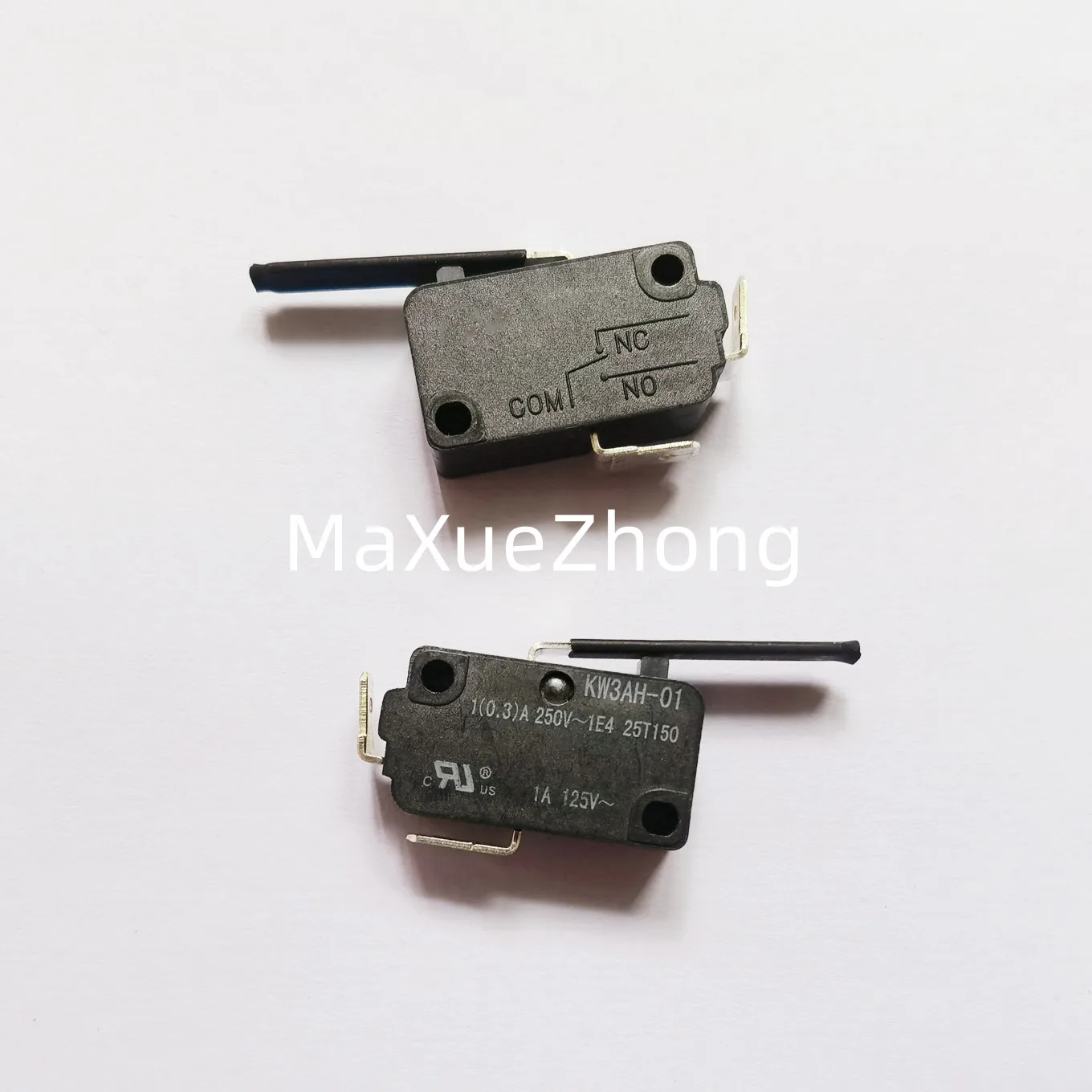 

Original new 100% KW3AH-01 micro switch 2pin normally open 0.3A250V contact switch