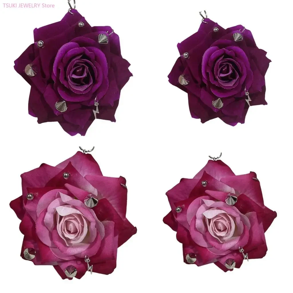 62KE Rivet Rose Keychain For Women Stylish Studded Floral Design Compact Lightweight Decorative Accessory Gift