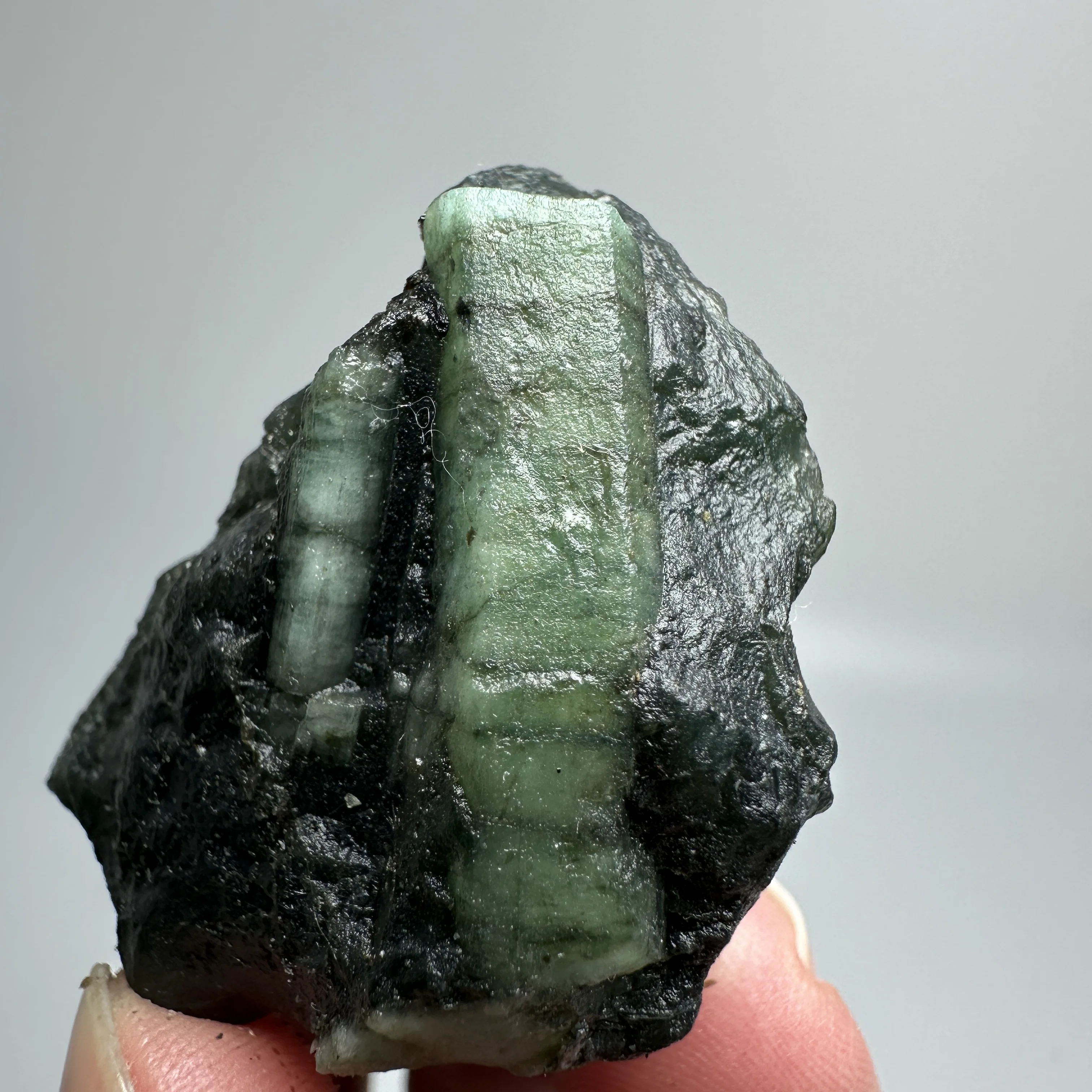 Natural emerald mineral specimen + healing quartz crystals and stones rock gemstone Healing Stone Home Decor Gift