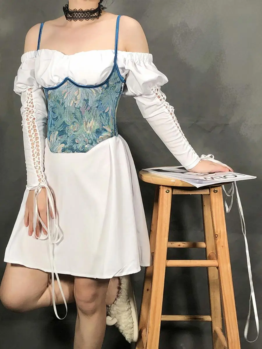 top-halter-con-bordado-floral-azul-de-baja-saturacion-adorno-de-saten-cintura-expuesta-estilo-vintage-ropa-interior-femen