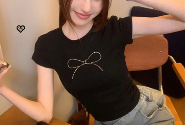 2025 Summer Short sleeved T-shirt Women's Open Umbilical Black Bow Hot Drilled Slimming Short Top