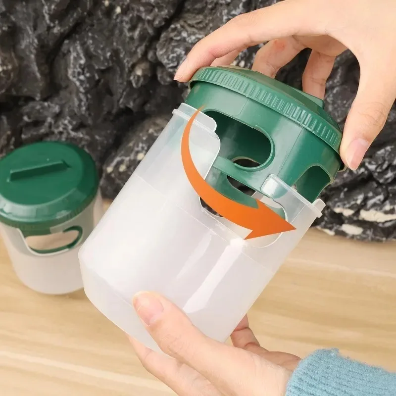 Reusable Snail Cage Insect Trap Snails Traps Cages Farm Protector Slug House Insect Catcher Pest Control Tools Garden Supplies