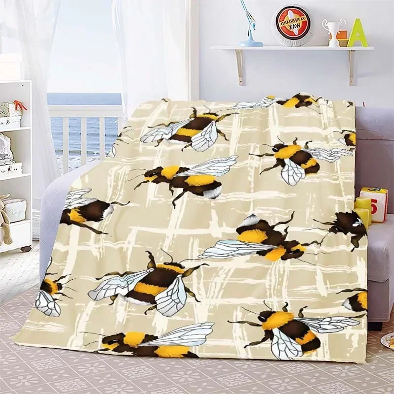 Bee Animal Insect Cute Pattern Flannel Throw Blanket Super Lightweight Comfortable Soft Warm Blanket Decor Kids Teen Travel Gift