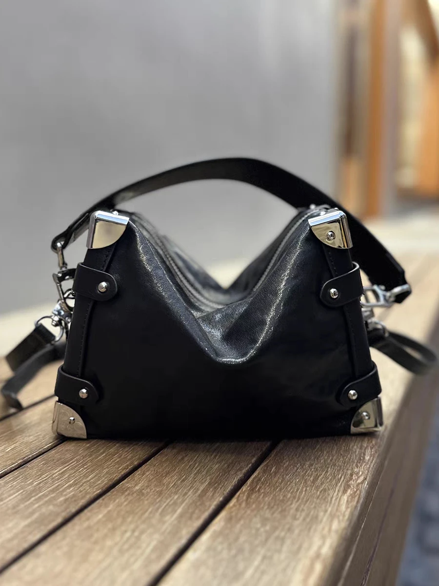 

Новая винтажная кожаная сумка-бокс 2025 года, мягкая, с заклепками, маленькая квадратная сумка через плечо, роскошная, из натуральной коровьей кожи, в британском стиле, повседневная